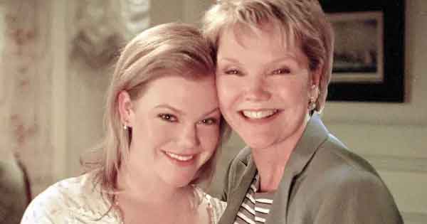 Amanda Davies, daughter of One Life to Live's Erika Slezak, has died